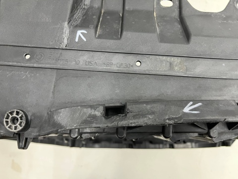 Pas przedni BMW X7 G07 18r.- wzmocnienie czołowe ramka atrapy grilla żaluzja kierownica powietrza oryginalna 22677510