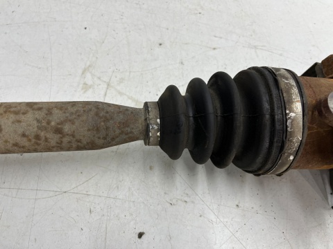 Półoś Volvo C30 C70 S40 V50 Ford C-max MK1 Focus MK2 03-12r. 2.0b PRAWA przednia półoś napędowa długa prawy przód 3m51-3b436-kh