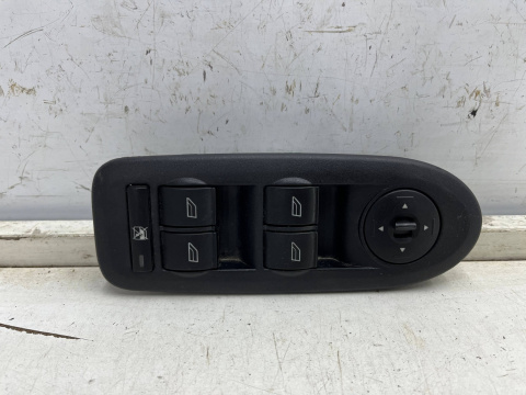 Przełącznik Ford C-Max CMax Mk1 03-10r. panel sterowania podnoszenia szyb lusterek przycisk lewy przód 7m5t-14a132-aa