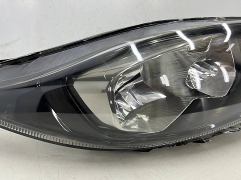 Lampa reflektor Ford Fiesta VI MK7 LIFT 12-17r. prawa przednia prawy przód zwykła c1bb-13w029-ad