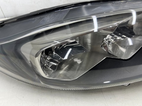 Lampa reflektor Ford Fiesta VI MK7 LIFT 12-17r. prawa przednia prawy przód zwykła c1bb-13w029-ad