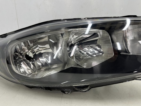 Lampa reflektor Ford Fiesta VI MK7 LIFT 12-17r. prawa przednia prawy przód zwykła c1bb-13w029-ad