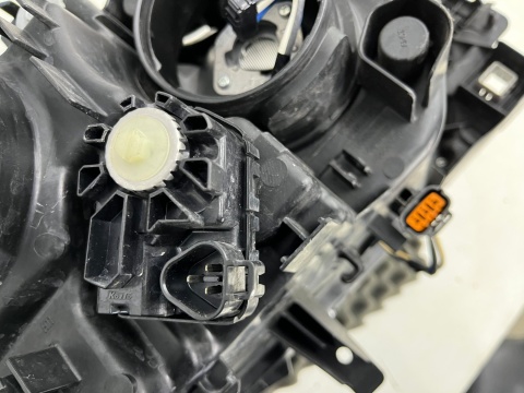 Lampa reflektor Mazda CX3 CX-3 14-21r. lewa przednia SOCZEWKA lewy przód zwykła d10e-51040