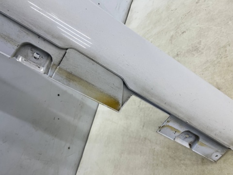 Listwa progowa Mercedes w213 s213 E-klasa 16-23r. sedan kombi LEWA nakładka progowa progu zewnętrzna lewy próg a2136908304