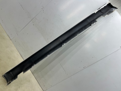 Listwa progowa Mercedes w213 s213 E-klasa 16-23r. sedan kombi LEWA nakładka progowa progu zewnętrzna lewy próg a2136908304