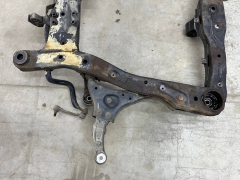 Belka silnika Hyundai Grandeur IV 05-11r. kołyska wózek sanki wahacze drążek