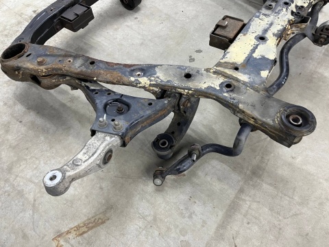 Belka silnika Hyundai Grandeur IV 05-11r. kołyska wózek sanki wahacze drążek