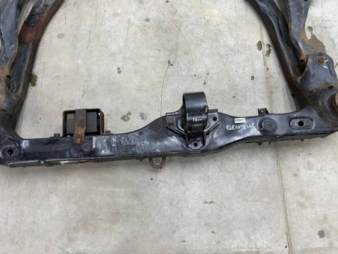 Belka silnika Hyundai Grandeur IV 05-11r. kołyska wózek sanki wahacze drążek