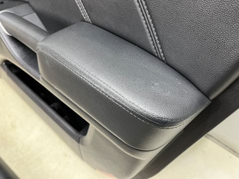 Tapicerka Hyundai Grandeur IV 05-11r. boczki drzwi KOMPLET prawy lewy tył przód boczek