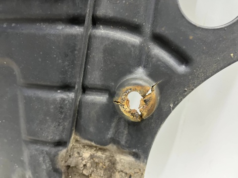 Osłona pod silnik Hyundai Grandeur IV 05-11r. 2.2 CRDi osłona podwozia dolna płyta pod silnik oryginalna