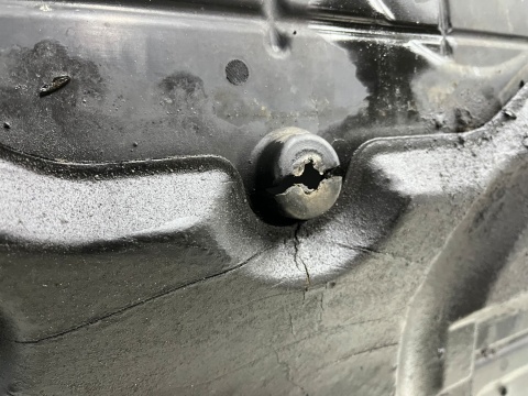 Osłona pod silnik Hyundai Grandeur IV 05-11r. 2.2 CRDi osłona podwozia dolna płyta pod silnik oryginalna