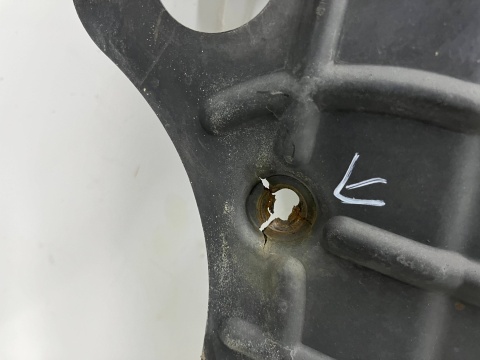 Osłona pod silnik Hyundai Grandeur IV 05-11r. 2.2 CRDi osłona podwozia dolna płyta pod silnik oryginalna