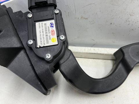 Pedał gazu Hyundai Grandeur IV 05-11r. potencjometr gazu czujnik przyspieszenia ckv0067a-3l000