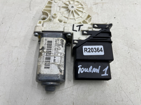 Podnośnik szyb VW Touran I 1T0 Octavia 2 II 03-15r. lewy tylny silniczek do mechanizmu podnoszenia szyb lewy tył 1k0959703j