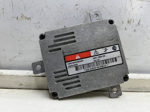 Przetwornica VW Golf Passat Polo Touareg Audi Q5 Q3 A3 A4 Octavia prawy lewy moduł sterownik reflektora ksenon xenon 8K0941597B