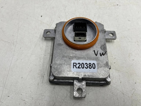 Przetwornica VW Golf Passat Polo Touareg Audi Q5 Q3 A3 A4 Octavia prawy lewy moduł sterownik reflektora ksenon xenon 8K0941597B