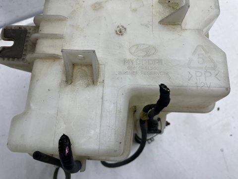 Zbiorniczek spryskiwaczy Hyundai Grandeur IV 05-11r. dwie pompki na KSENON XENON 98610-3l200