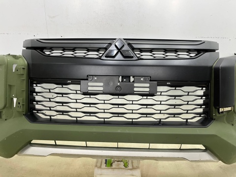 Zderzak przedni Mitsubishi L200 5 V  19-23r. Lift przód 6400J790ZZ