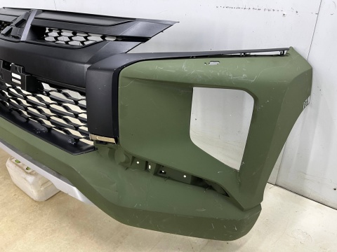 Zderzak przedni Mitsubishi L200 5 V  19-23r. Lift przód 6400J790ZZ