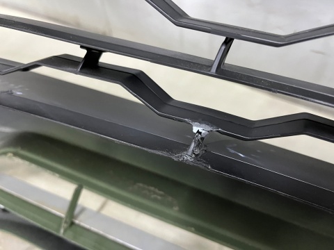 Zderzak przedni Mitsubishi L200 5 V  19-23r. Lift przód 6400J790ZZ