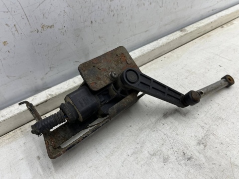 Czujnik poziomowania świateł Hyundai Grandeur IV 05-11r. ksenonów lamp xsenon