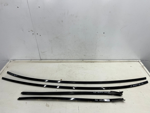 Listwa dachowa Hyundai Grandeur IV 05-11r. dachowa prawa lewa nakładka listwa zgarniająca szyby przedniej KOMPLET