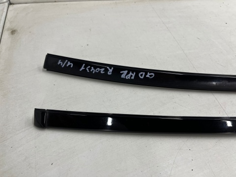 Listwa dachowa Hyundai Grandeur IV 05-11r. dachowa prawa lewa nakładka listwa zgarniająca szyby przedniej KOMPLET