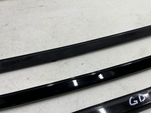 Listwa dachowa Hyundai Grandeur IV 05-11r. dachowa prawa lewa nakładka listwa zgarniająca szyby przedniej KOMPLET