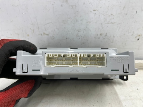 Panel klimatyzacji Hyundai Grandeur IV 05-11r. sterowania nawiewem wentylacją z klimatyzacją 