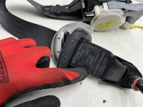 Pas bezpieczeństwa Hyundai Grandeur IV 05-11r. prawy przedni pasażera prawy przód