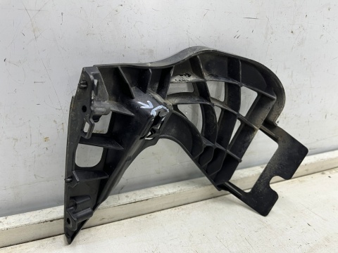 Ślizg BMW G30 G31 przedlift 17-20r. lewe przednie mocowanie zderzaka błotnika wspornik lewy przód 7385347