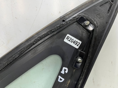 Szyba boczna Hyundai Grandeur IV 05-11r. trójkąt karoseryjna LEWA tylna lewy tył oryginalna chrom