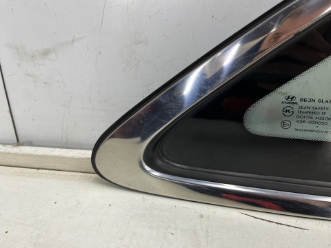Szyba boczna Hyundai Grandeur IV 05-11r. trójkąt karoseryjna prawa tylna prawy tył oryginalna chrom