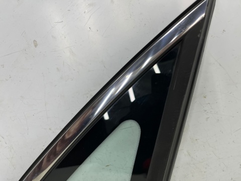Szyba boczna Hyundai Grandeur IV 05-11r. trójkąt karoseryjna prawa tylna prawy tył oryginalna chrom