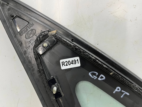 Szyba boczna Hyundai Grandeur IV 05-11r. trójkąt karoseryjna prawa tylna prawy tył oryginalna chrom