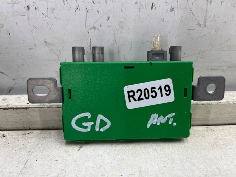 Wzmacniacz antenowy Hyundai Grandeur IV 05-11r. moduł radia 96261-3l000