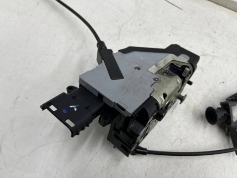 Zamek drzwi Citroen C3 Picasso 08-17r. prawy tylny zamek drzwi 7 pin prawy tył EU 24099158