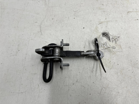 Zawias drzwi Fiat 500 07r.- prawy przedni ogranicznik drzwi prawy przód 