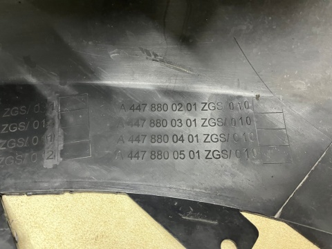 Zderzak przedni Mercedes W447 Vito 3 III 14r.- przód A4478809800