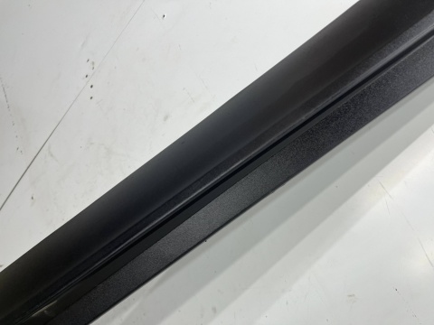 Nakładka progu Opel Crossland 2017r.- prawa listwa próg zewnętrzny nakładka 13482064