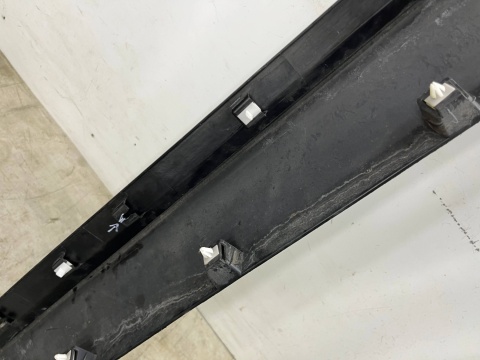 Nakładka progu Opel Crossland 2017r.- prawa listwa próg zewnętrzny nakładka 13482064