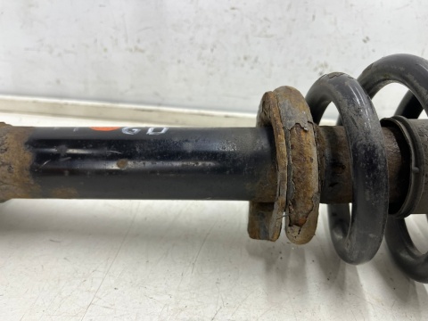 Amortyzator Hyundai Grandeur IV Sonata V NF 05-11r. DIESEL przedni PRAWY mcpherson sprężyna prawy przód 54611-3l770