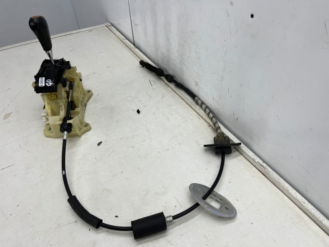 Lewarek zmiany biegów Hyundai Grandeur IV 05-11r. wybierak dźwignia 2.2d AUTOMAT linka 46700-3lxxx