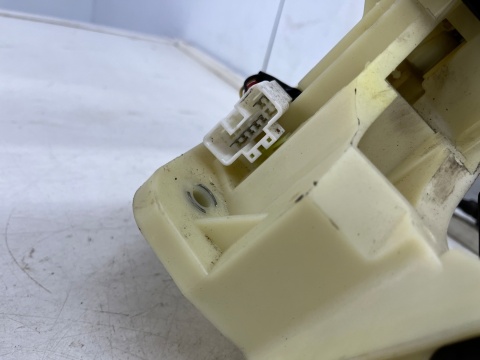 Lewarek zmiany biegów Hyundai Grandeur IV 05-11r. wybierak dźwignia 2.2d AUTOMAT linka 46700-3lxxx