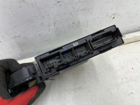 Podnośnik szyb Audi A4 B6 00-06r. prawy przedni silniczek podnoszenia szyby prawy przód 8e2959802b