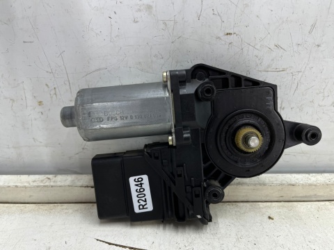 Podnośnik szyb VW Passat B5 96-50r. prawy tylny silniczek podnoszenia szyby prawy tył 3b9839752bf