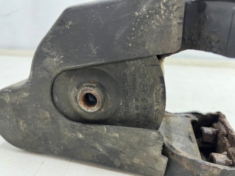 Poduszka silnika Hyundai Grandeur IV Sonata V NF 05-11r. 2.2 CRDi diesel mocowanie łapa silnika 21934-3k100