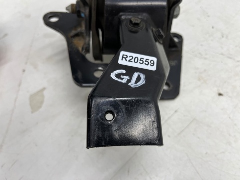 Poduszka skrzyni biegów Hyundai Grandeur IV Sonata V NF 05-11r. 2.2 CRDi diesel mocowanie łapa silnika