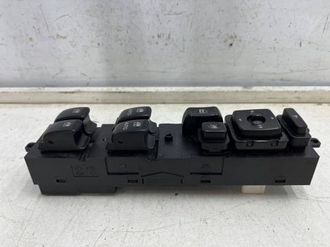 Przełącznik Hyundai Grandeur IV 05-11r. panel przycisk szyb lewy przedni kierowcy lewy przód 93570-3l102wk