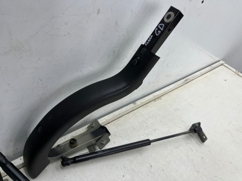 Zawias klapy Hyundai Grandeur IV 05-11r. siłowniki bagażnika KOMPLET 81771-3l000